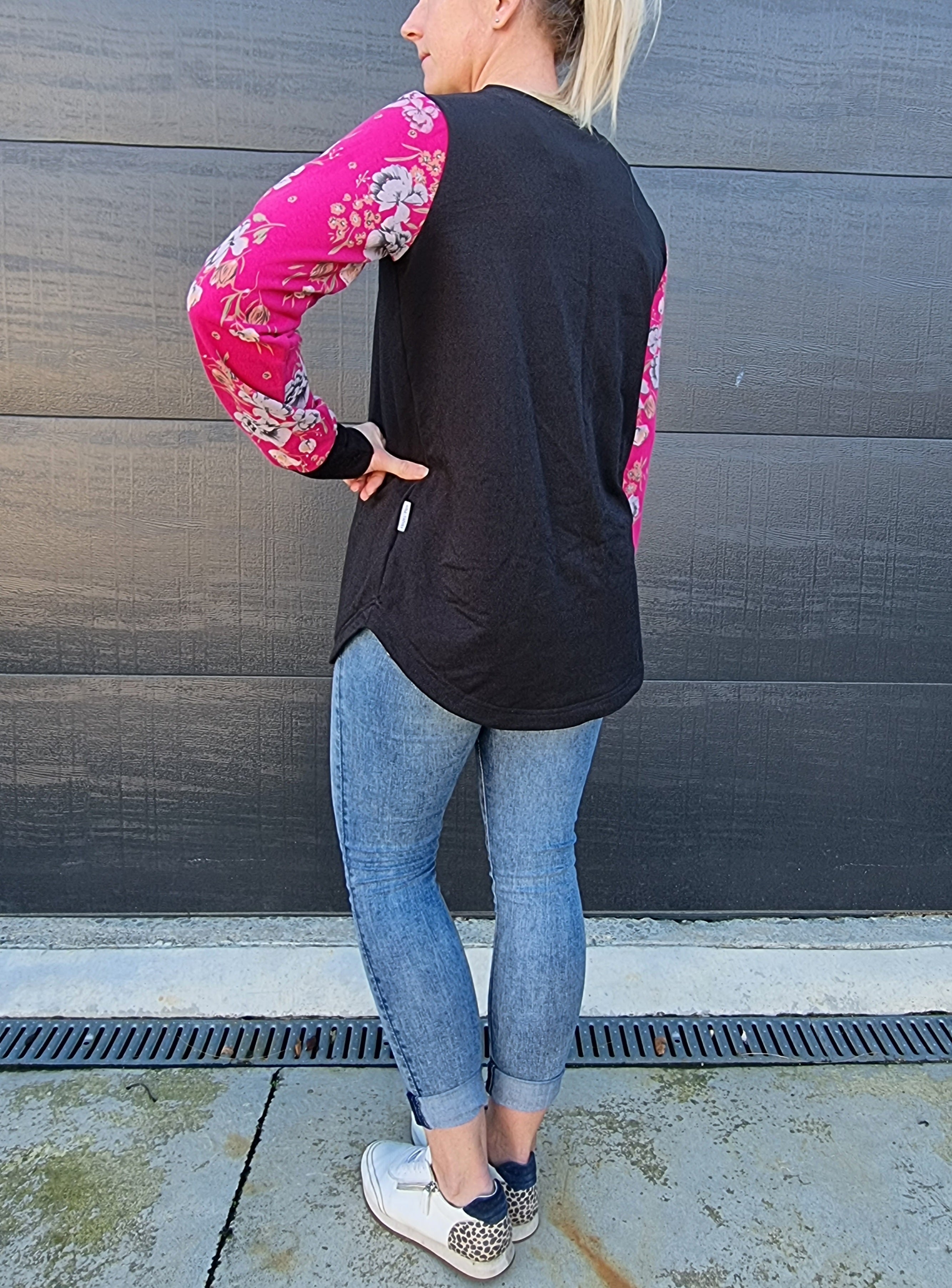 May sweat - Black/hot pink floral