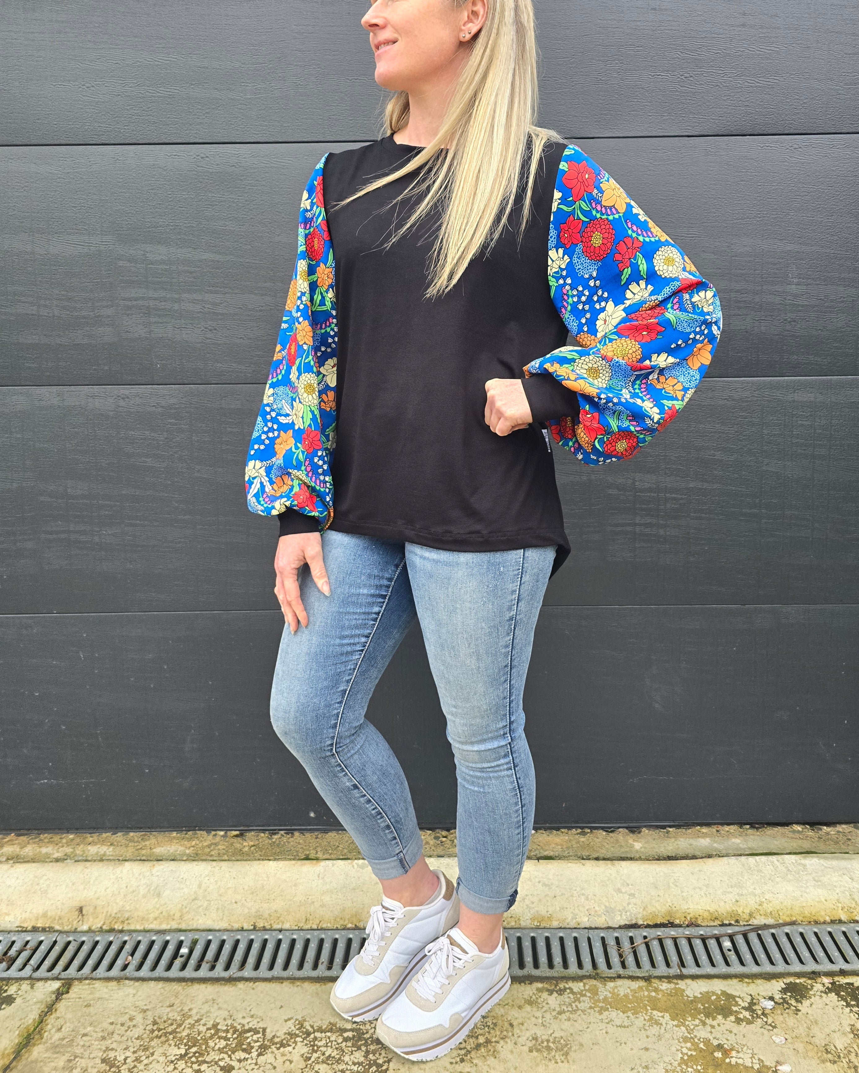 Lisa top - Black & Royal blue floral