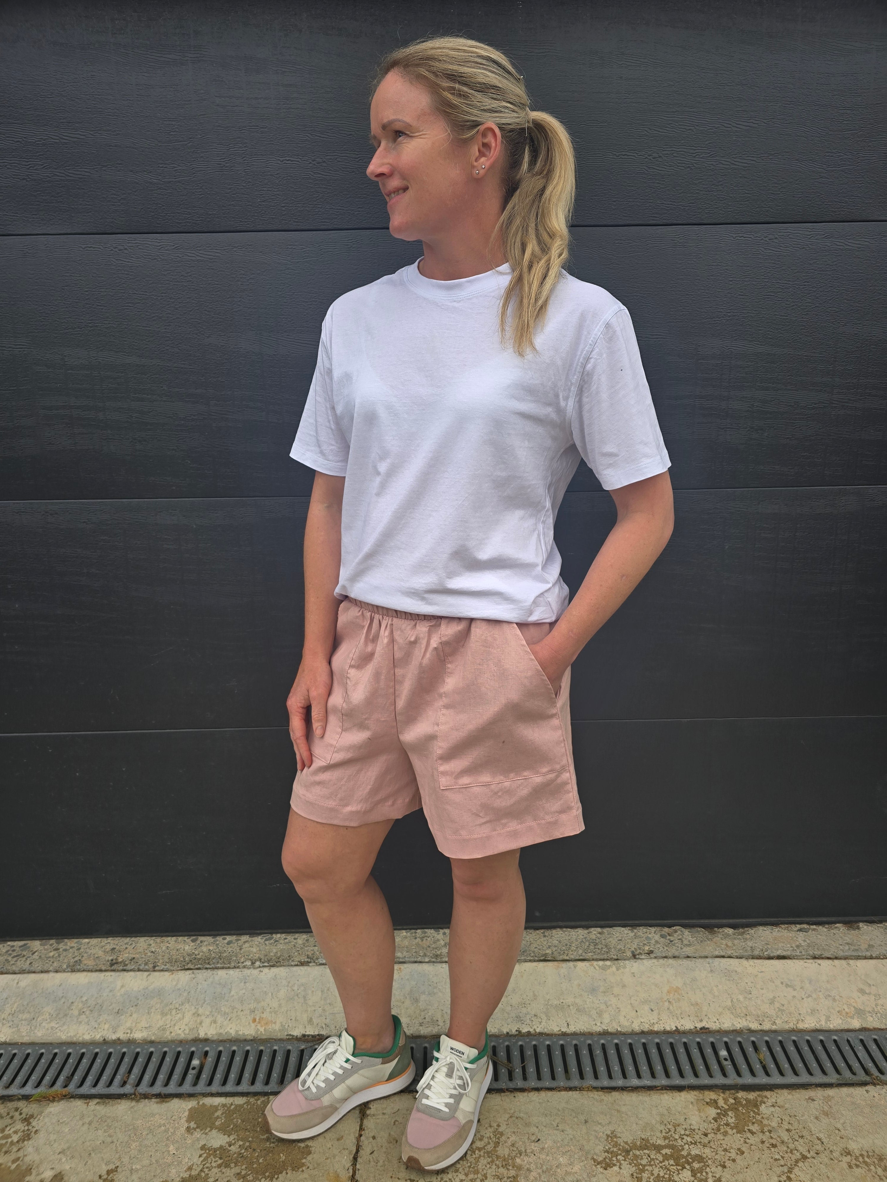 Linen shorts - dusky pink