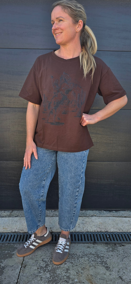 Boxy Tee - Chocolate/ cow girl-Blk