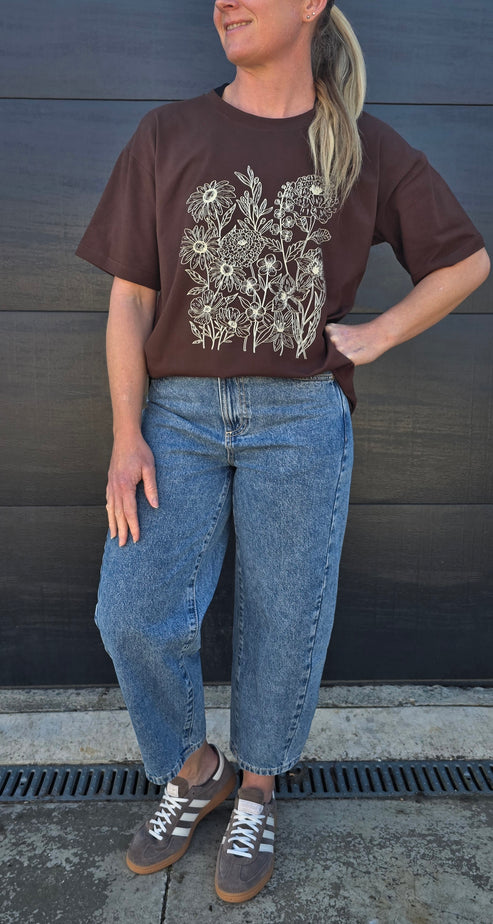 Boxy Tee - Chocolate/cream line floral