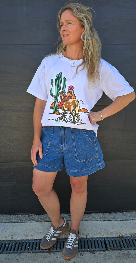 Boxy Tee - white/riding into sunset