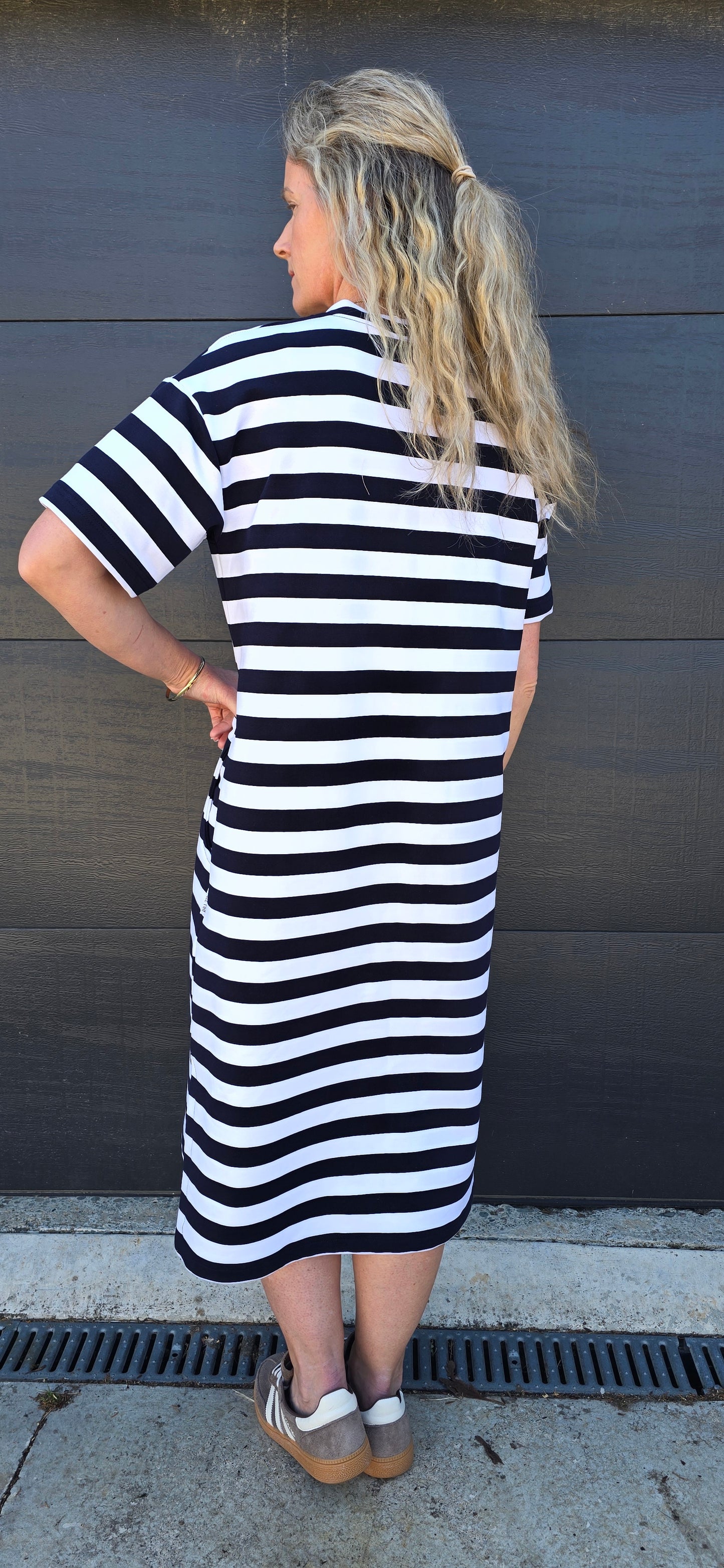 Tee dress- navy/white