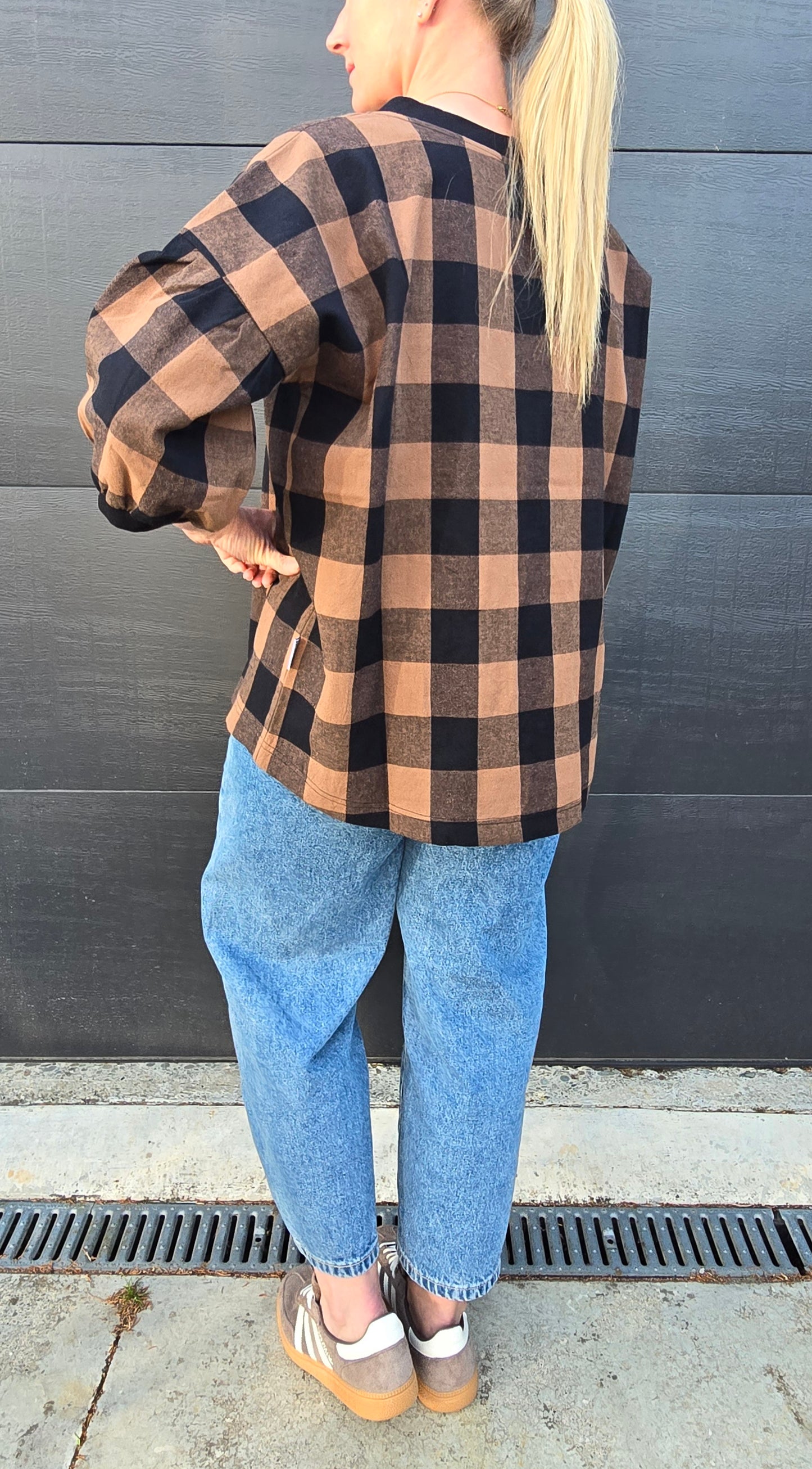 Peony Top- Black/nutmeg check