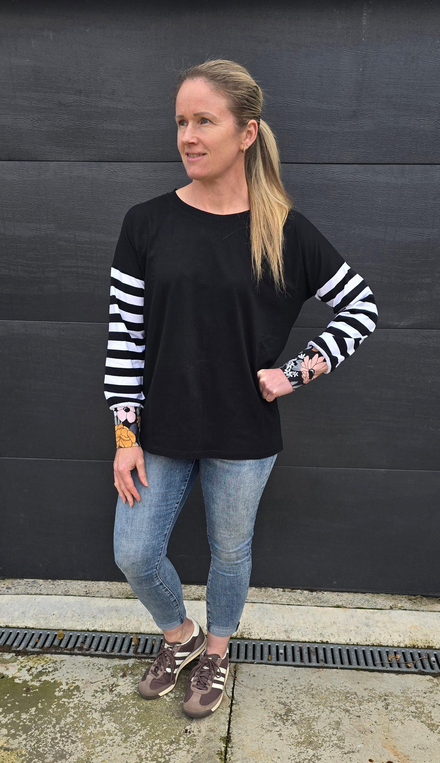 Taylor Top - Black/stripe sleeve/floral
