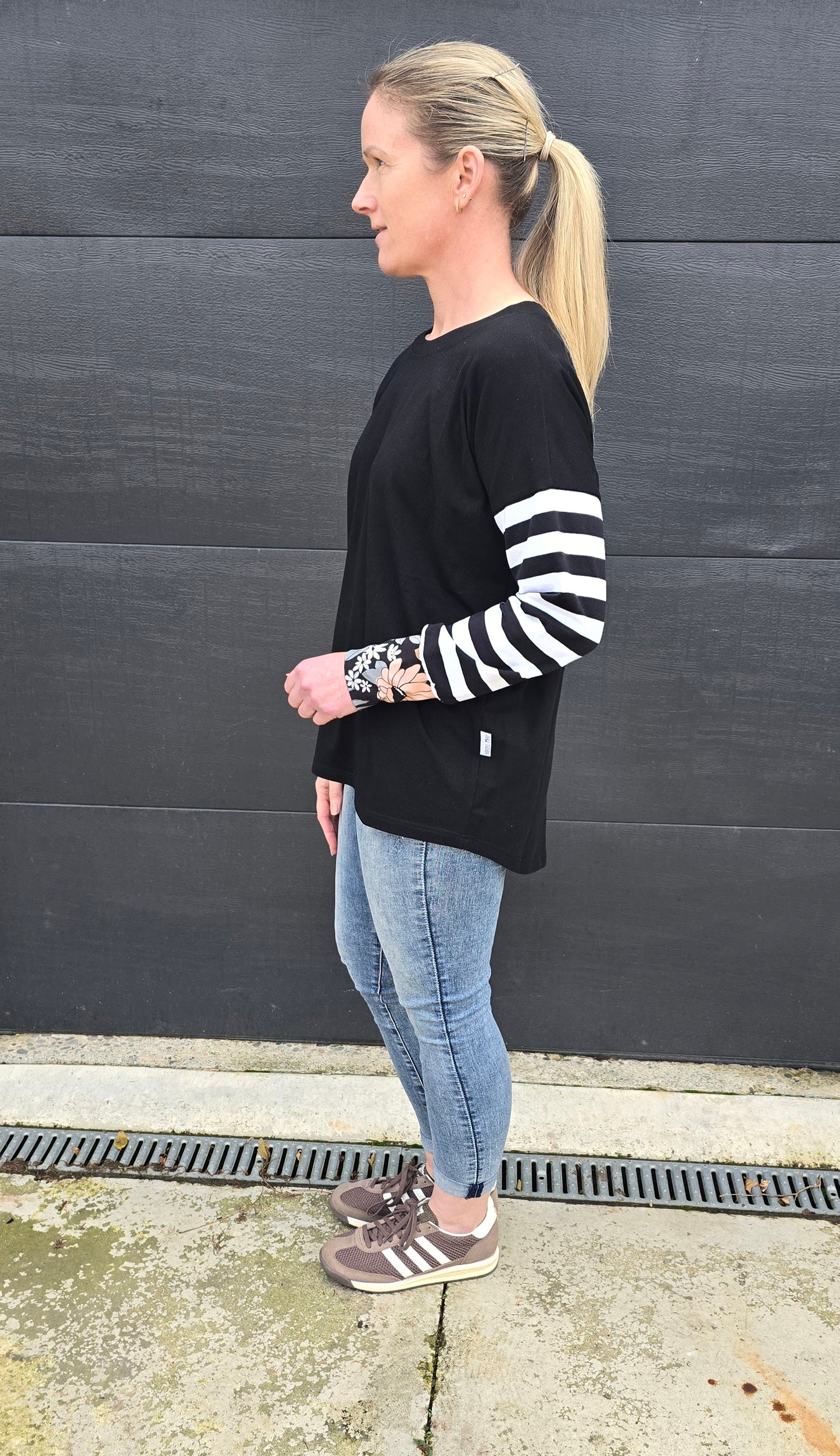 Taylor Top - Black/stripe sleeve/floral