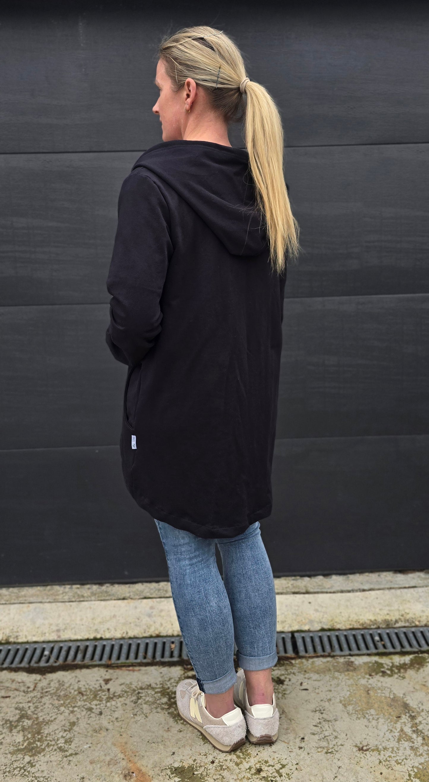 Black zip cardi