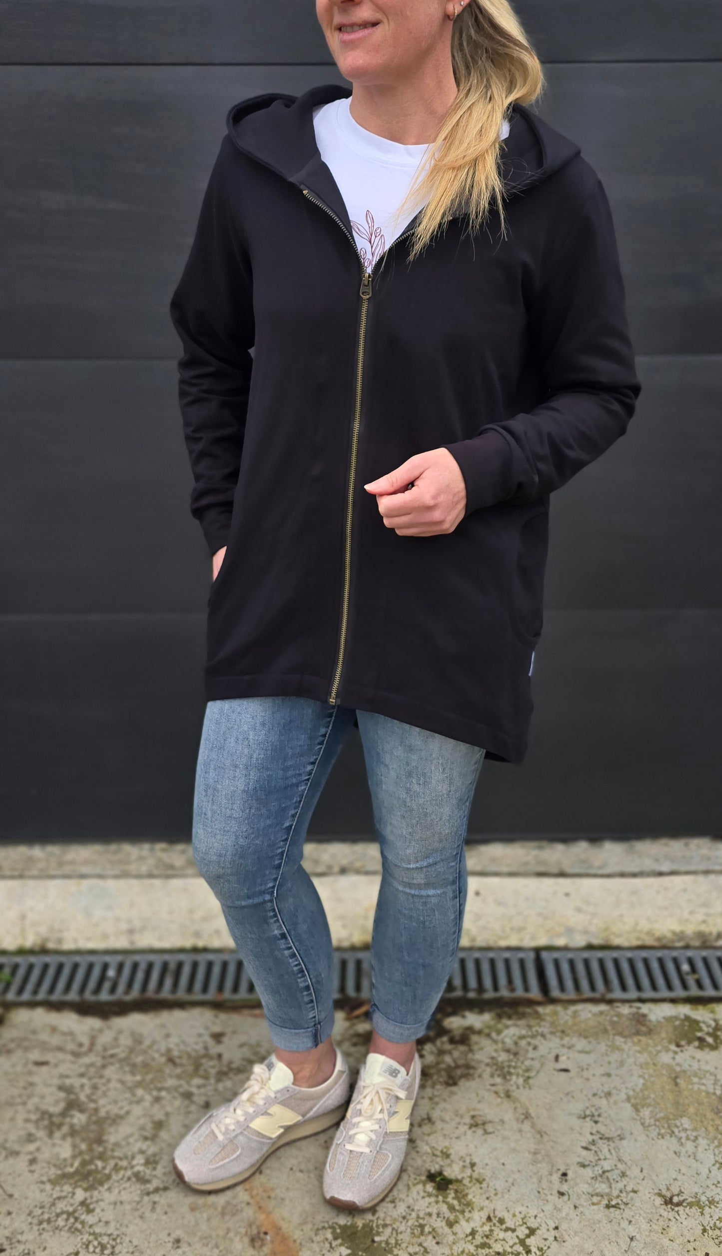 Black zip cardi