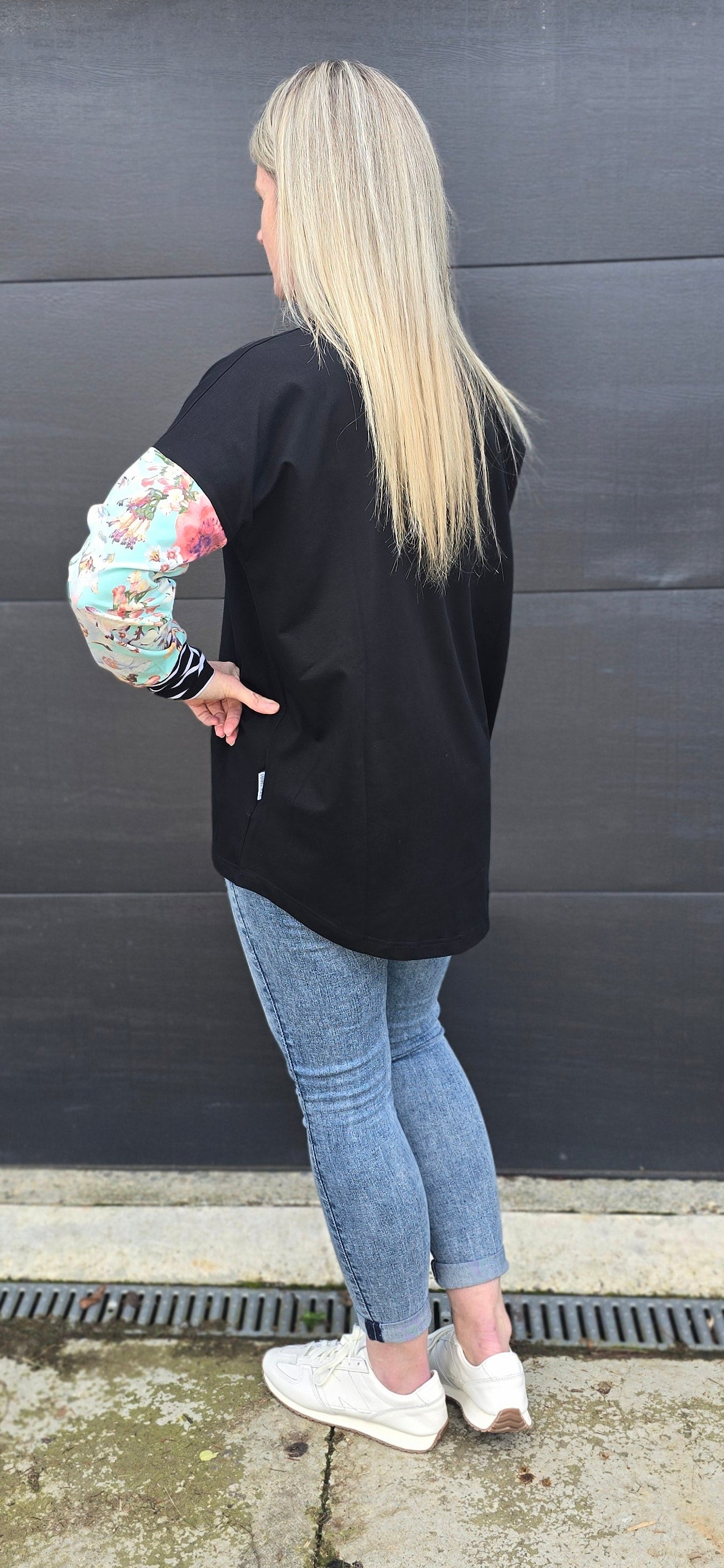 Taylor Top - Black/ mint floral