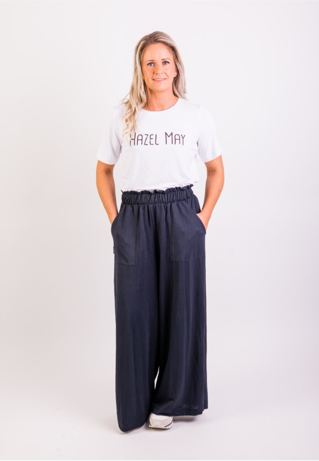 Wide leg pants - Navy*** colour is slightly lighter than pictured see last pic for better indication