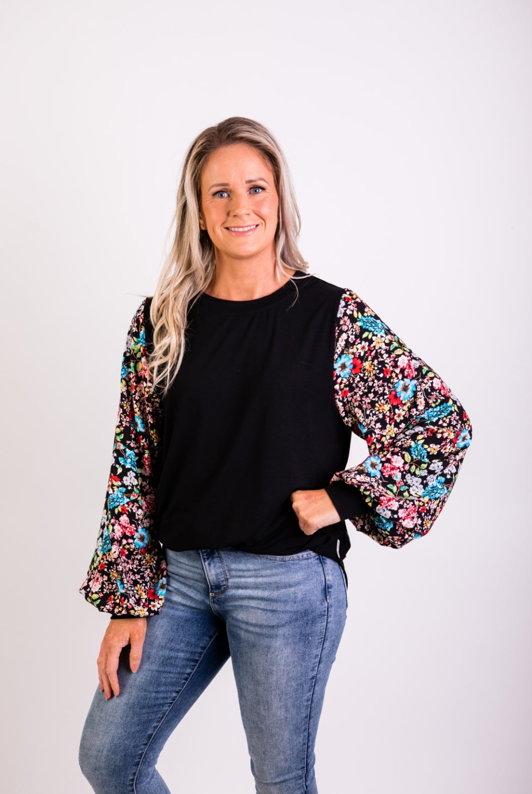 Lisa top - Black & garden floral