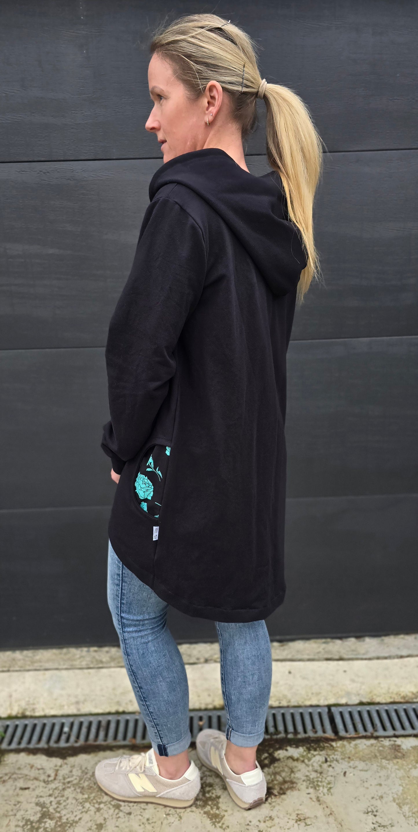 Black and Mint Peony zip cardi