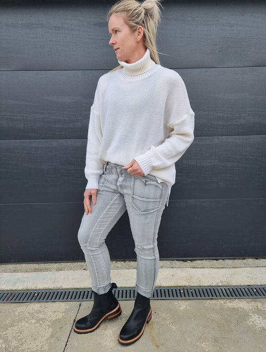 Merino waffle knit jumper - off white